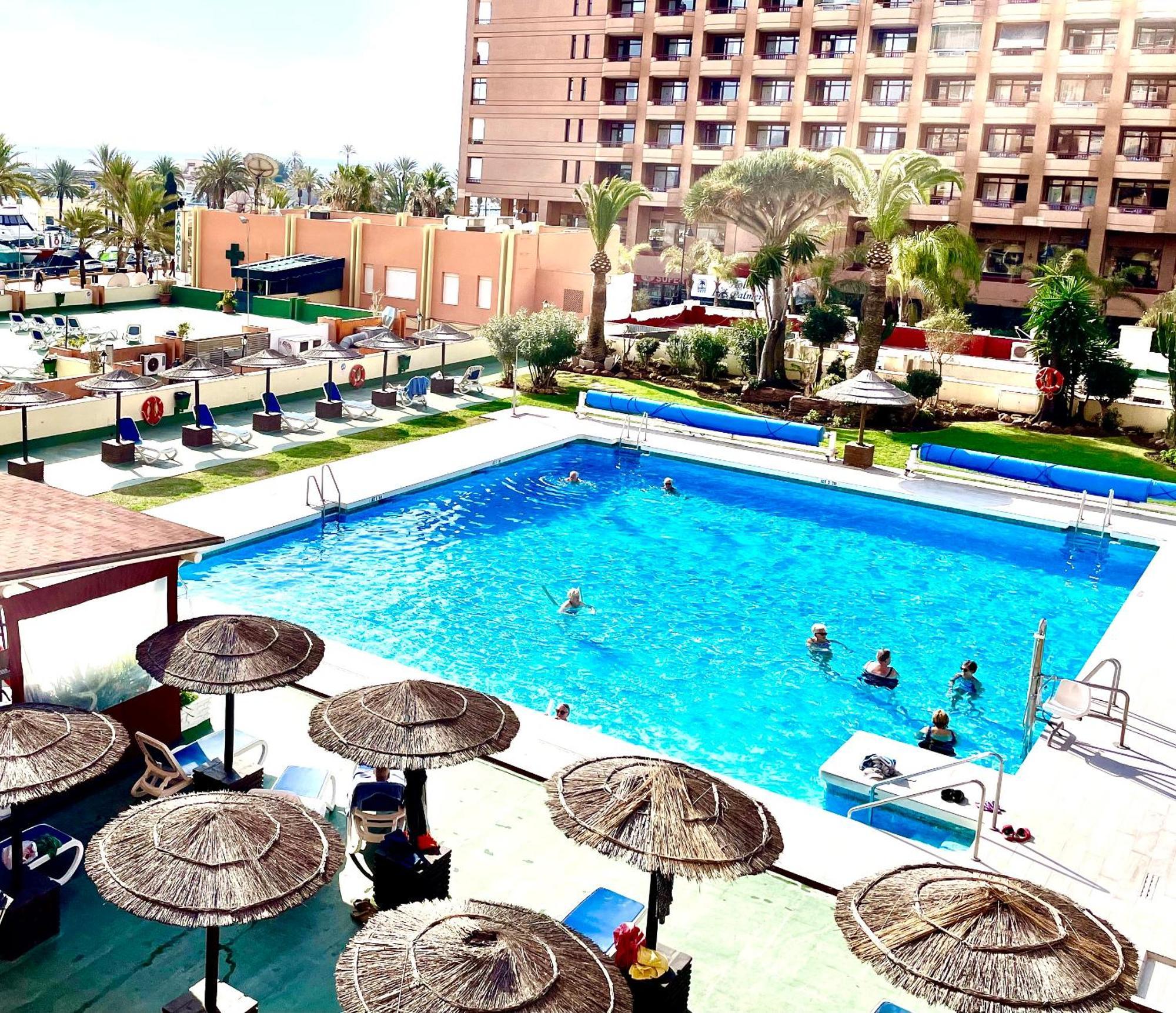 Hotel Apartamento Pyr Fuengirola Private Sunny Pool Side Exterior foto